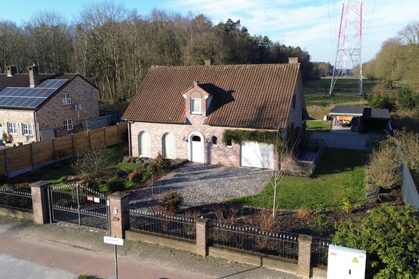 Huis
                                te koop
                                in Genk