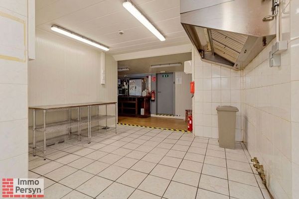 Commercieel te koop / Messelbroek
