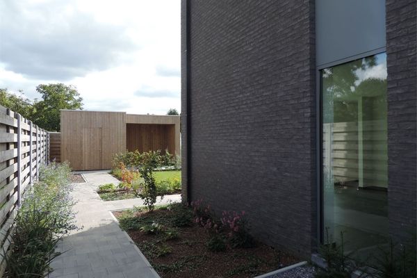 Huis verhuurd / Paal