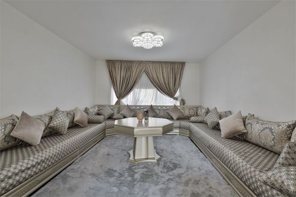 Huis te koop / Outer