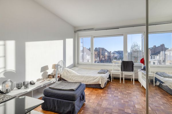 Estate main image
