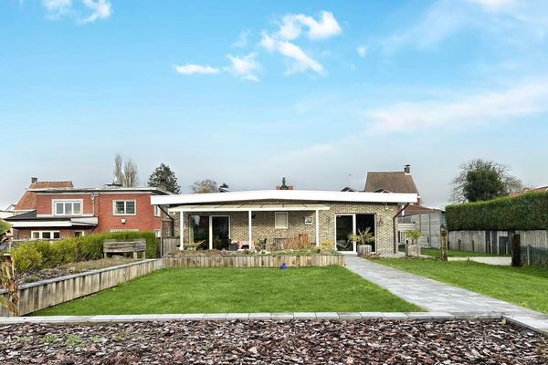Huis
                                te koop
                                in Kluisbergen