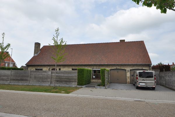 Villa
                            te koop in Oudenburg