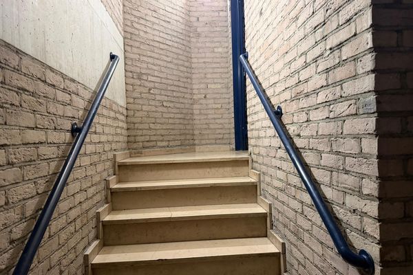 Trap vanuit de Galerij naar garage