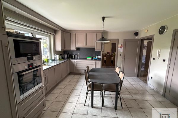 Huis te koop / Stokrooie