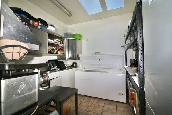 Commercieel te huur / Eeklo