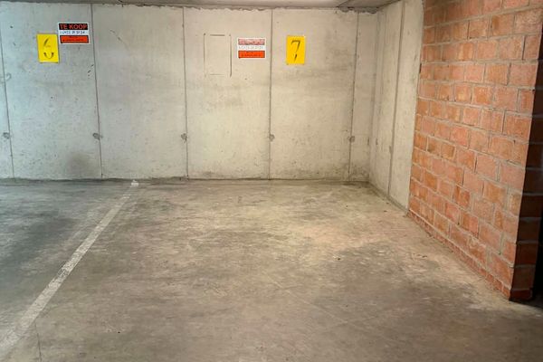 Staanplaats
                            te koop in De Haan