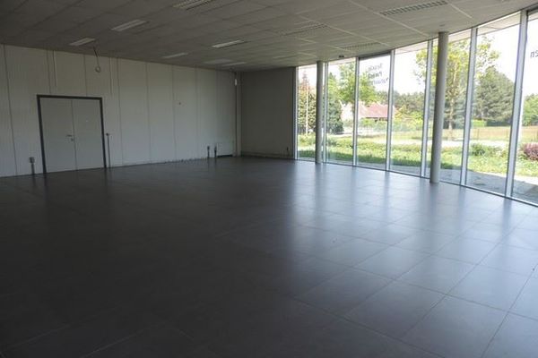 Commercieel verhuurd / Paal