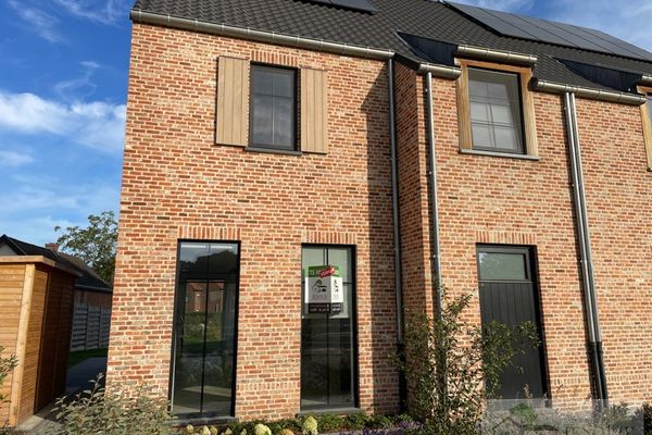 
                                        Huis
                                        verhuurd
                                        in Ham
                                    