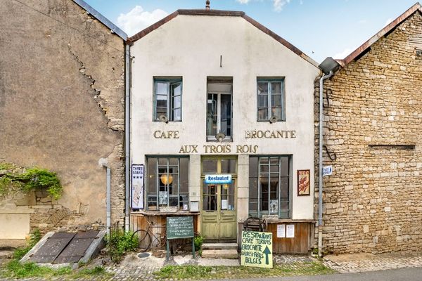 Commercieel te koop / Champlitte