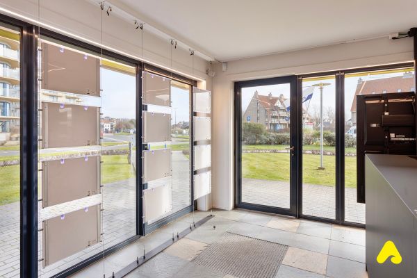 Commercieel te koop / De Panne