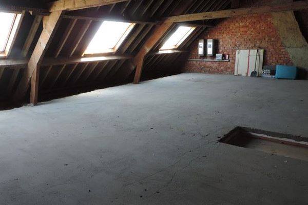 Commercieel verkocht / Paal