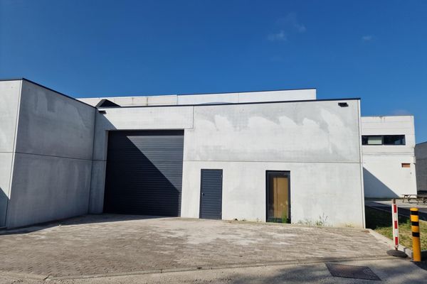 Industrieel
                                verhuurd
                                in Ninove