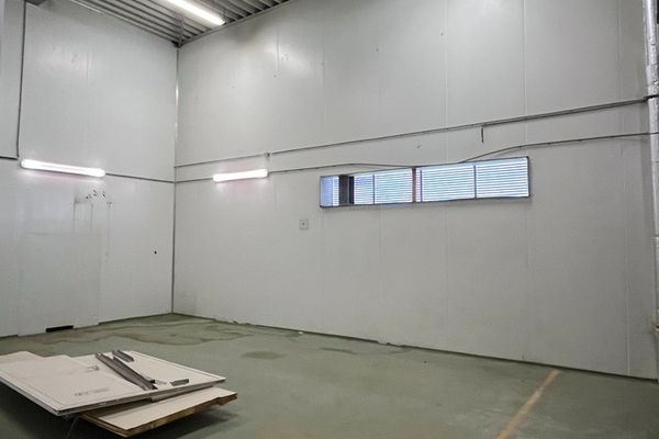 Industrieel te huur / Maasmechelen