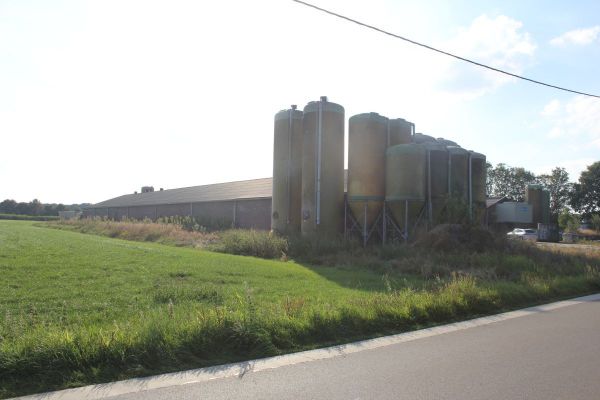 Bedrijfsgebouw te koop in Weelde