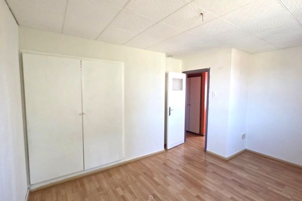Slaapkamer 2  Achteraan