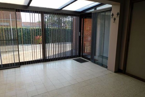 Huis verhuurd / Paal