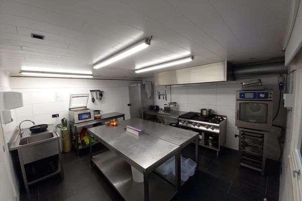 Commercieel te koop / Deerlijk