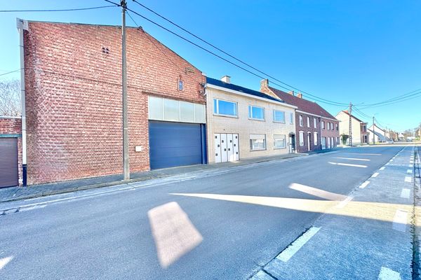 Magazijn
                            te koop in Ooigem