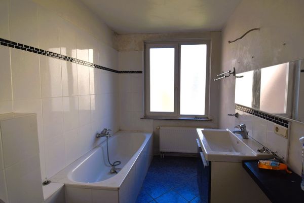 Huis te koop / Laken