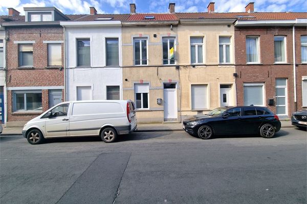 Huis
                                verhuurd
                                in Roeselare