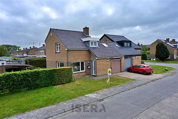 Huis
                                te koop
                                in Zedelgem