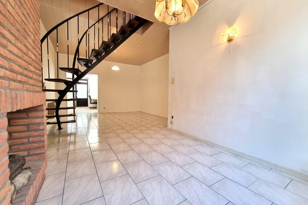 Woning
                            te koop in Sint-Amandsberg