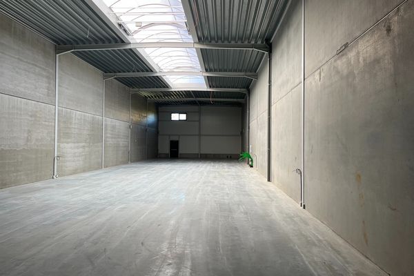 Industrieel te huur / Lanaken