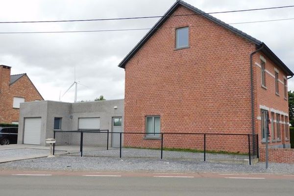 Huis verhuurd / Paal