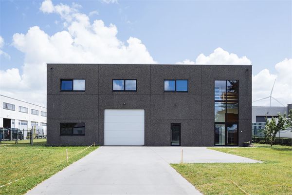 Commercieel
                                te koop
                                in Evergem