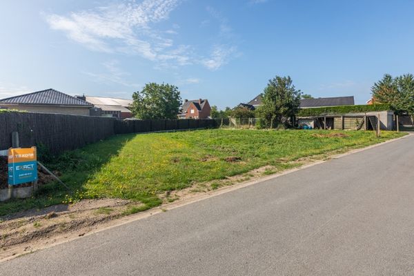 Bouwgrond
                            te koop in Wielsbeke