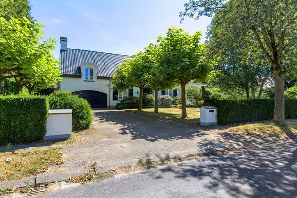 Villa
                            te koop in 's Gravenwezel