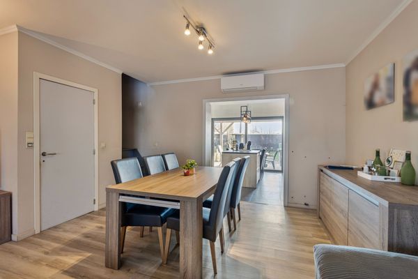 Huis verkocht / Brecht