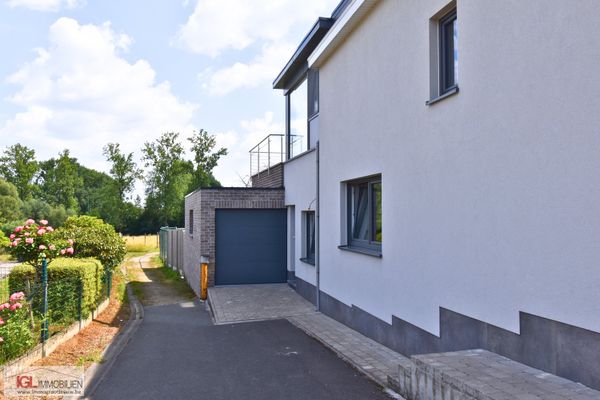 Estate main image
