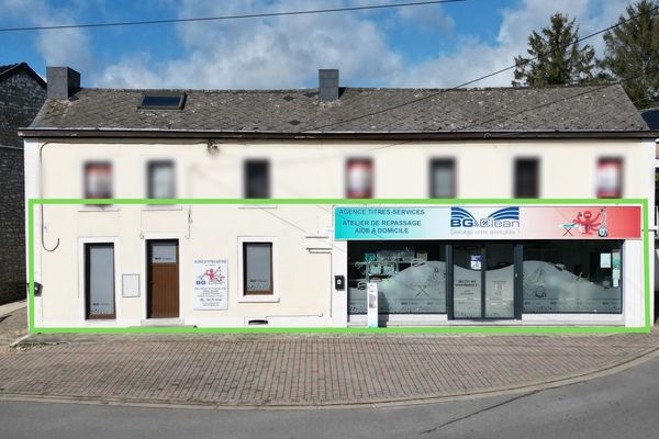 Commercial
                                a vendre
                                in Rhisnes