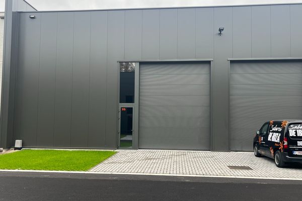 Industrieel te koop / As