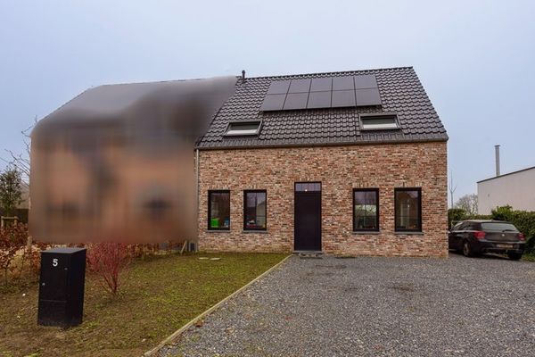 Huis
                                te koop
                                in Deerlijk