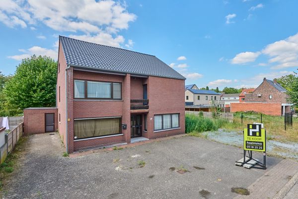 Opbrengsteigendom
                            te koop in Lommel