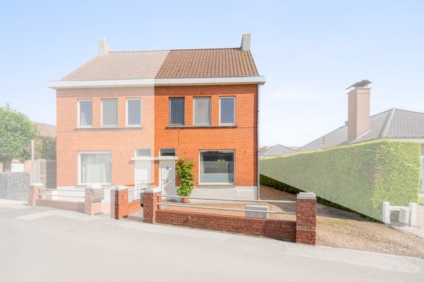 Huis
                            te koop in Nevele