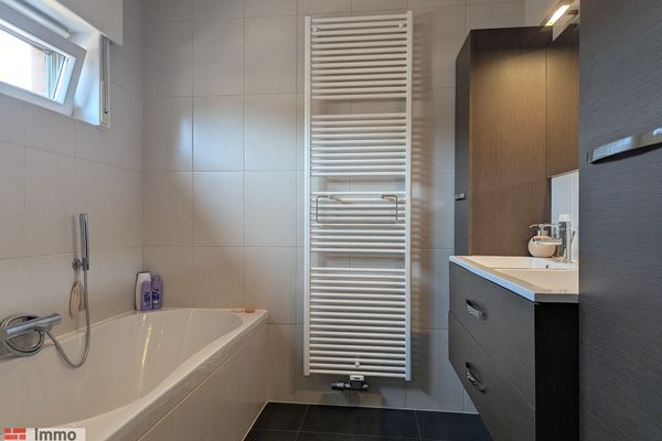 Huis te huur / Testelt