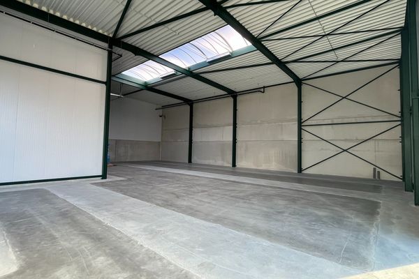 Industrieel te koop / Hasselt