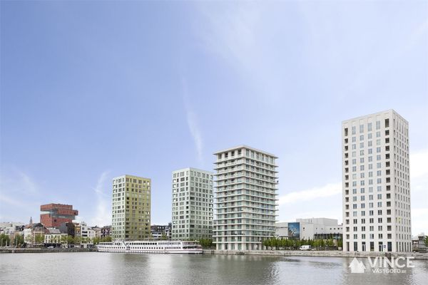 Estate main image