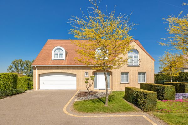 Huis
                                te koop
                                in Lennik