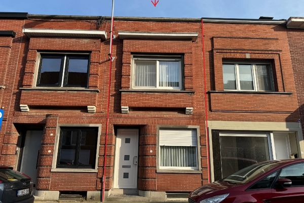 Twee gevelwoning
                            te koop in Kortrijk