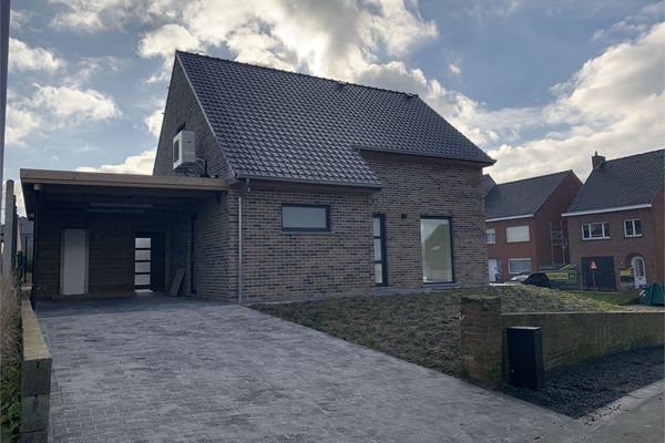 Huis
                                te huur
                                in Aartrijke