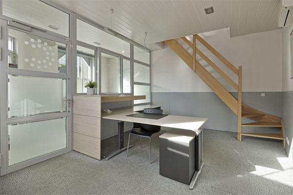 Commercieel Gebouw in Aspelare