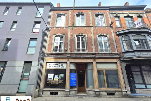 Commerce
                            a louer in Dinant