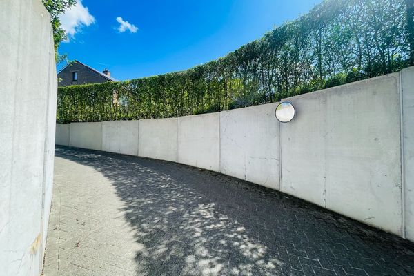 Garage te koop / Sint-Michiels