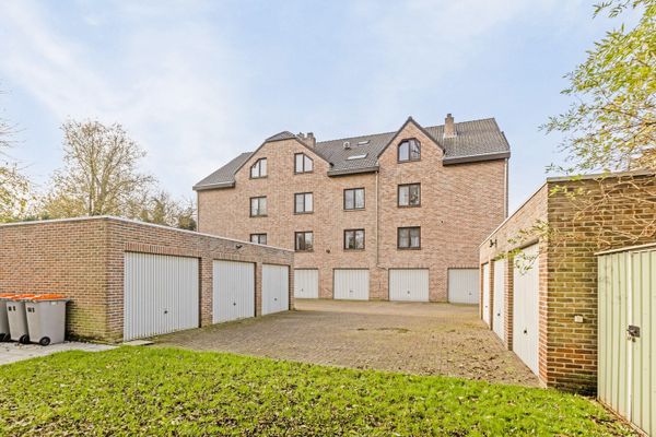 Garage
                                verhuurd
                                in Lanaken