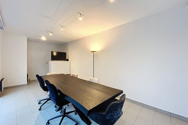 Kantoor
                                verhuurd
                                in Oostkamp